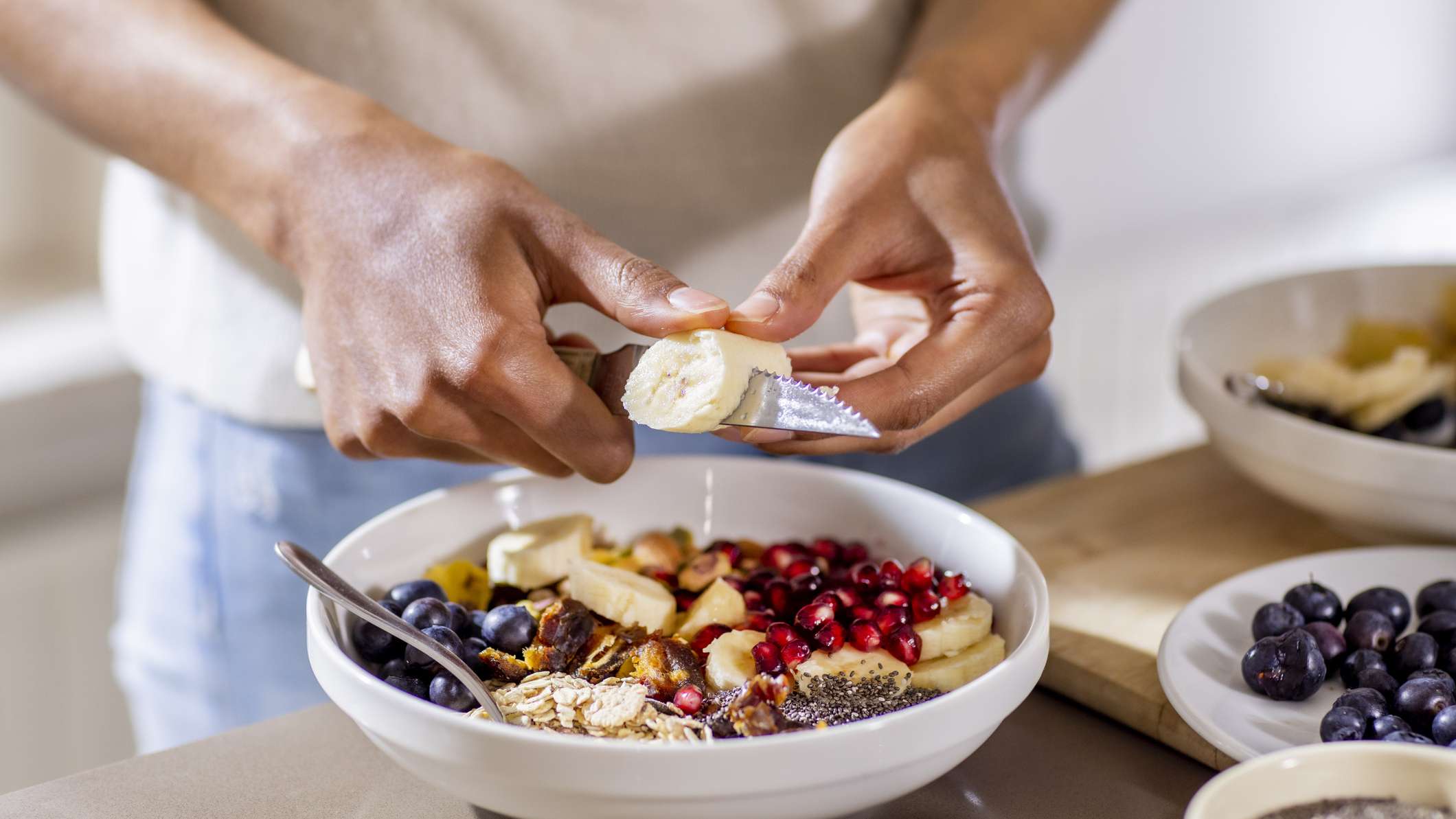 7 Sneaky Snacks That Can Undermine Your Weight Loss Efforts