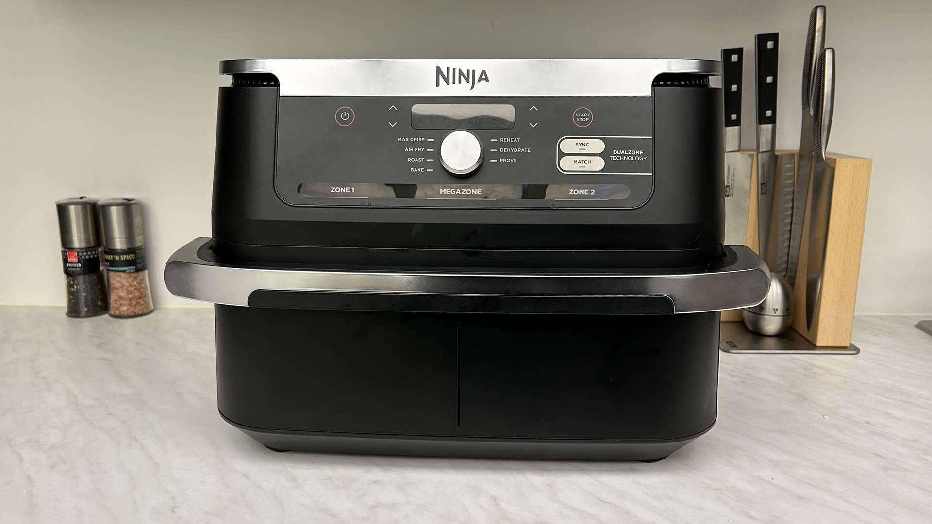 Ultimate Guide to Ninja Air Fryers: Key Features, Pros and Cons, and Essential Insights