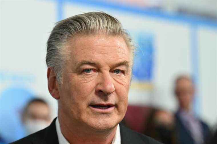 Weapons supervision |  Alec Baldwin wants police officers on set