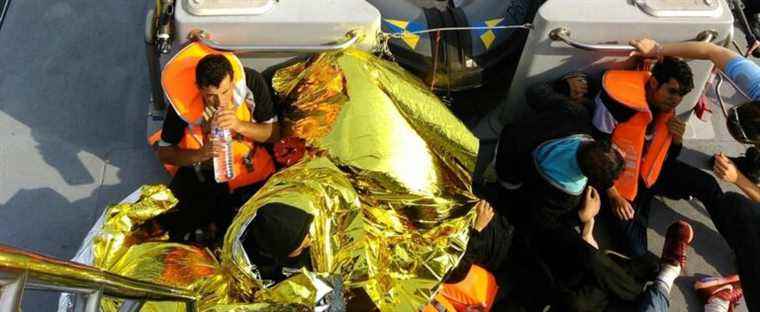 At least one migrant missing in Manche, two others rescued