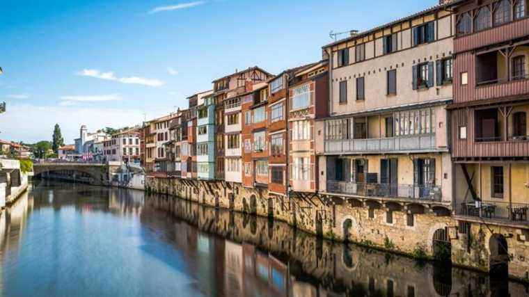 Castres through the stories: the book