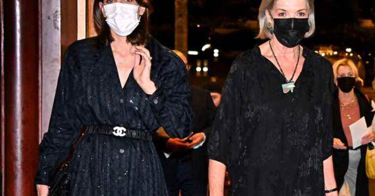 Charlotte Casiraghi and Caroline de Monaco: high heels and evening dresses, matching mother and daughter