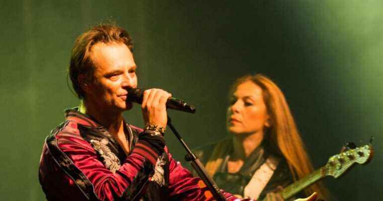 David Hallyday: his daughter Emma Smet plays the groupie at one of his concerts in the provinces