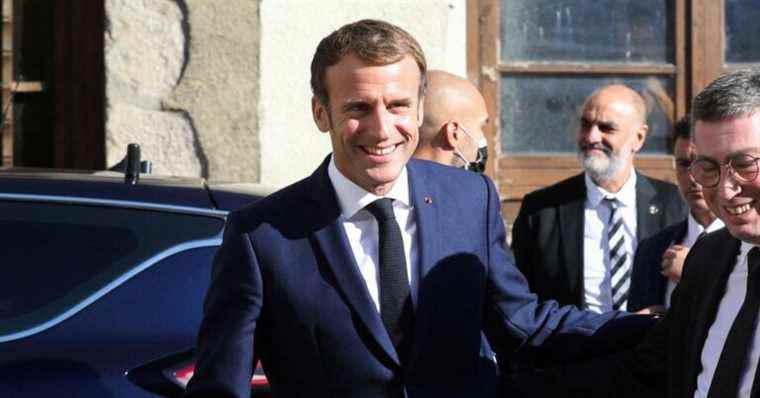 Emmanuel Macron was in the same high school as a famous comedian, fired 7 times!