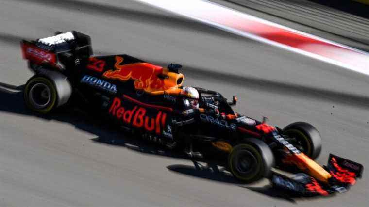 Formula 1 – Russian GP: Max Verstappen will start at the back of the grid, the Mercedes already in front