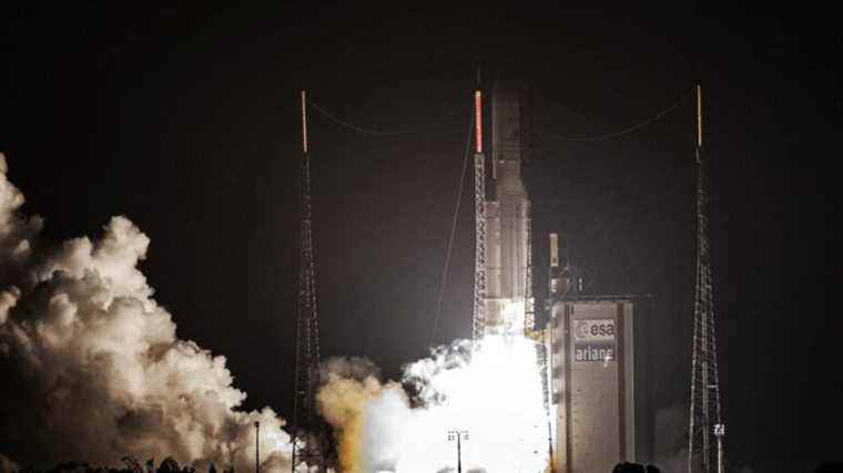 France places a latest-generation military satellite in orbit