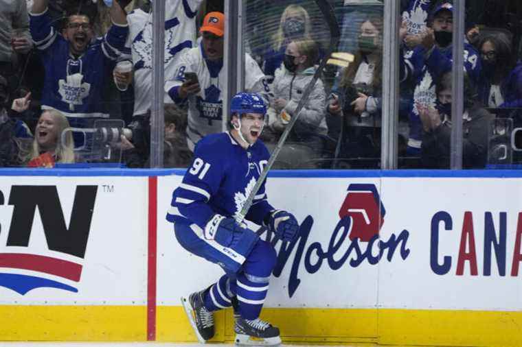 Maple Leafs beat Red Wings