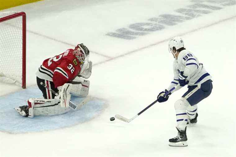 Maple Leafs win over Blackhawks in overtime