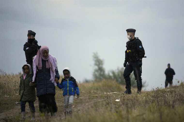 Migrants from Calais, France |  When the sea becomes safer than the land