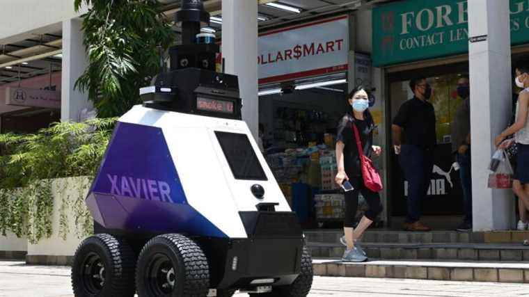 Patrolling robots, foreign interference law … Singapore further intensifies surveillance of the population