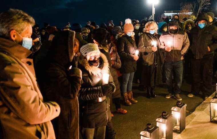 Quebec pays tribute to the victims of the sword attack