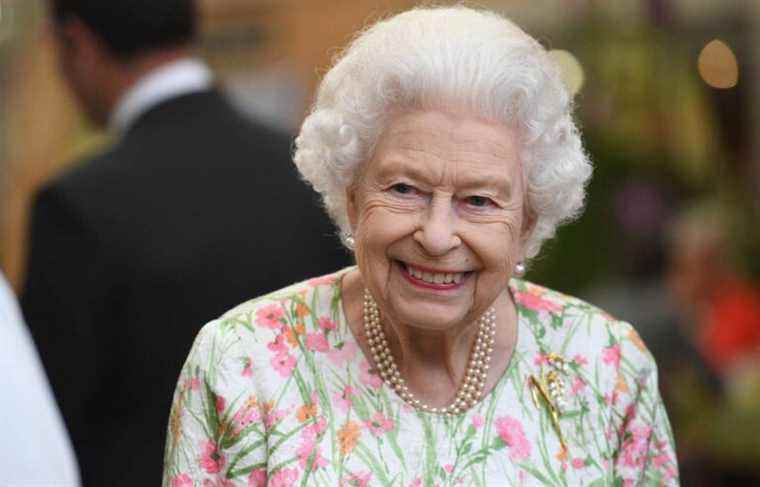 Queen Elizabeth II hospitalized overnight for “preliminary examinations”