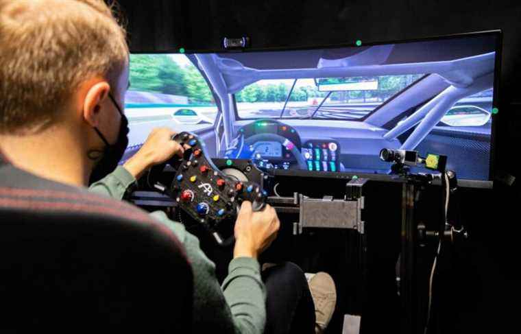 Race car simulators to avoid accidents