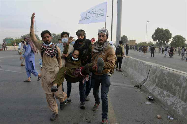 Tehreek-e-Labbaik Pakistan protests |  At least five dead in clashes with police