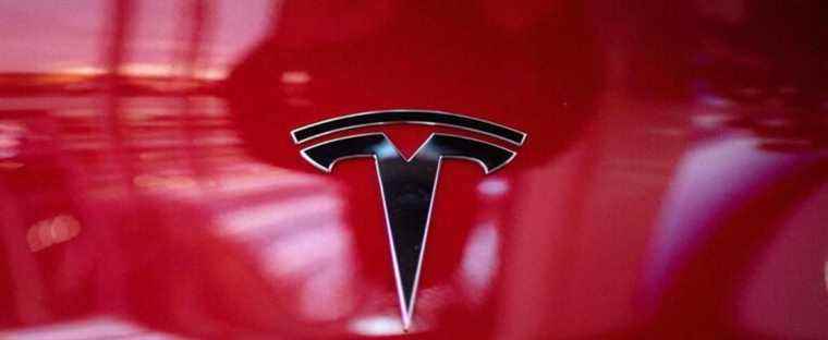 Tesla crashed in Texas: driver was well behind the wheel, report says