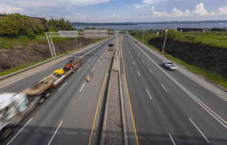 The exit of the third Québec-Lévis link in the Saint-Roch district reserved for public transport