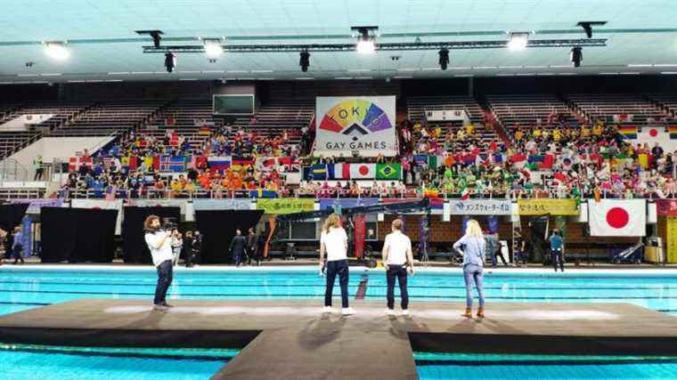 “The revenge of glittery shrimps” in apotheosis at the swimming pool of Schiltigheim