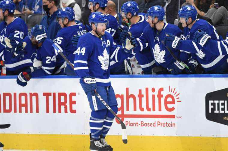 Toronto Maple Leafs |  Morgan Rielly signs eight-year contract extension