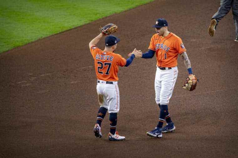 World Series |  Astros win game two