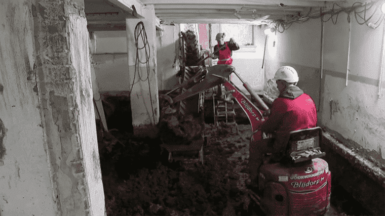 in the Netherlands, houses sink into the ground