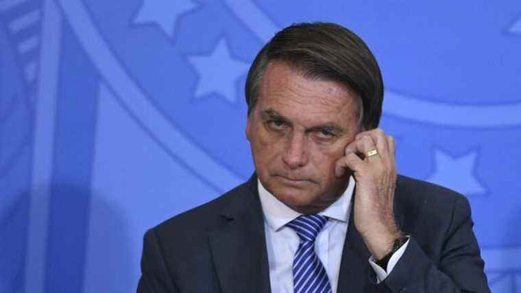 21 scientists refuse medals over dispute with Jair Bolsonaro