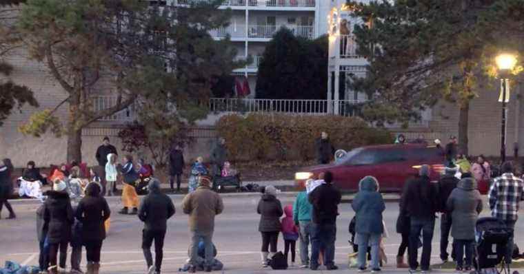 A vehicle rushes into a Christmas parade in the United States: Joe Biden is “heartbroken”