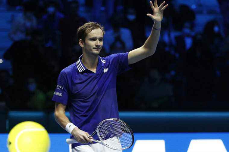 ATP Finals |  Medvedev kicks off title defense with victory