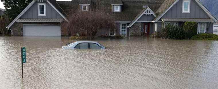 Abbotsford threatened by overflow of the Nooksack River