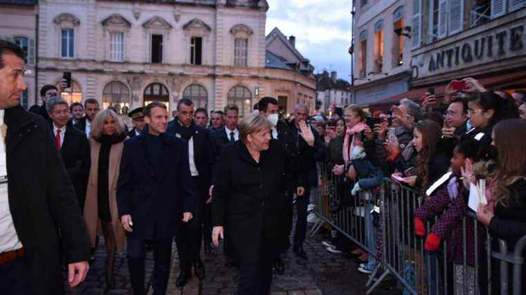 Angela Merkel bids fond farewell to France after 16 years in German chancellery