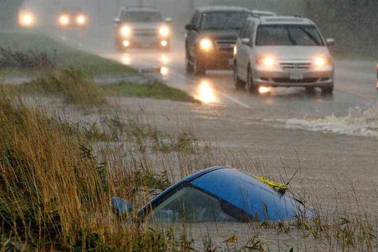 British Columbia |  Torrential rains cause flooding and mudslides