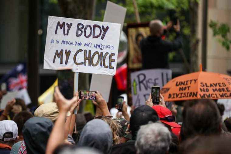 COVID-19 in Australia |  Thousands of people demonstrate against vaccination