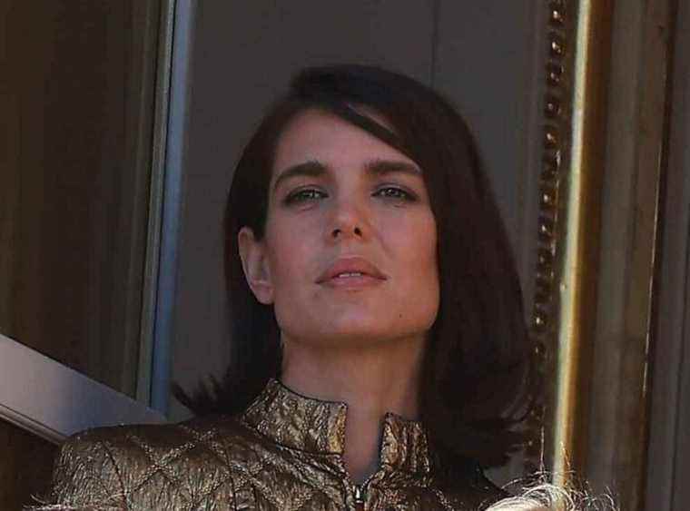 Charlotte Casiraghi draws a very disco Chanel look for the national holiday!