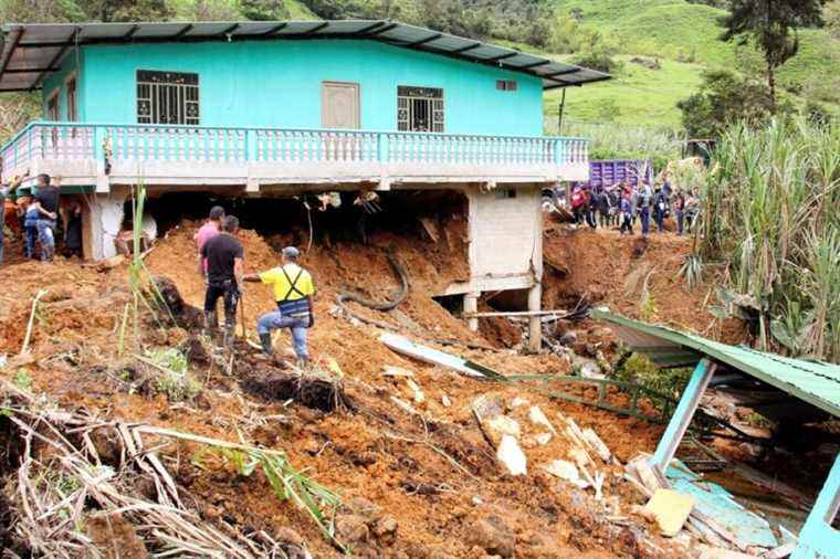 Colombia |  Heavy rain landslide kills ten