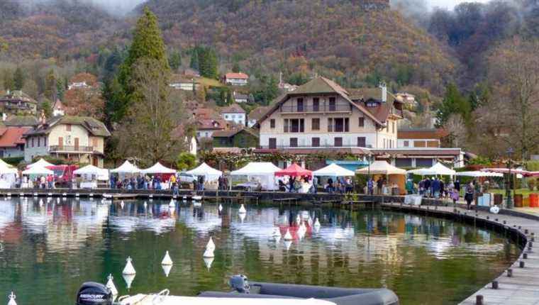 Discover local artists at the Talloires-Montmin Creators Christmas Market on December 11 and 12