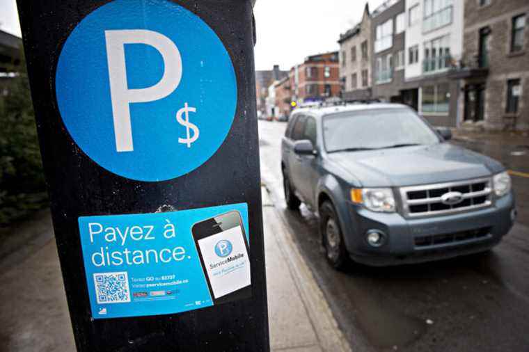 Downtown Montreal |  Free parking evenings and weekends from December 3