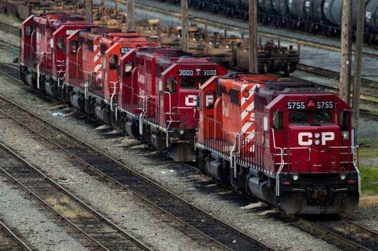 Floods |  The first trains reach Vancouver