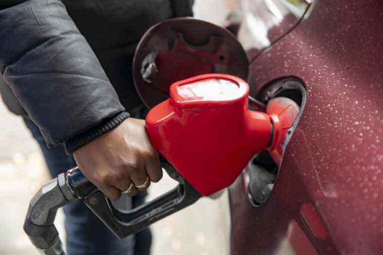 Gasoline prices could plunge 11 cents on Sunday