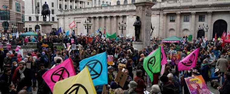 Glasgow and the world walk for the climate