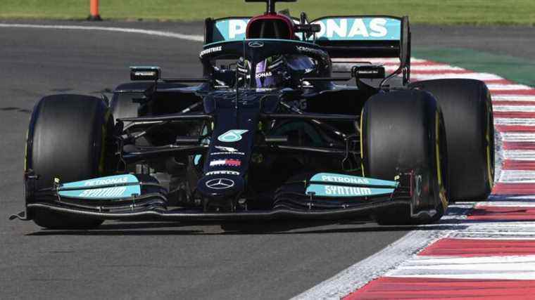 Hamilton penalized by five grid places on Sunday