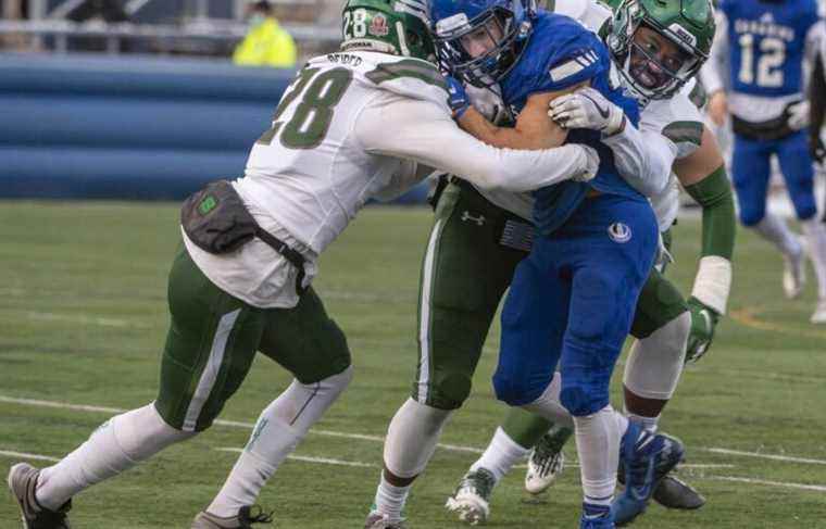 Huskies beat Carabins to advance to Vanier Cup