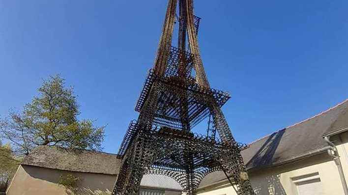 IN IMAGES – In Maine-et-Loire, an Eiffel Tower built with horseshoes is for sale