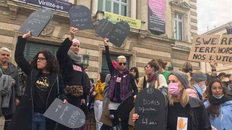 In Montpellier, 102 tombstones for the 102 feminicides since the start of the year