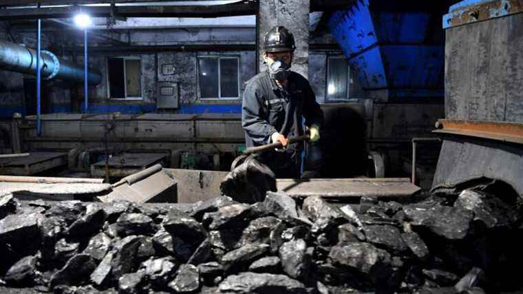 In the midst of COP26, China increases its coal production to more than a million tonnes per day