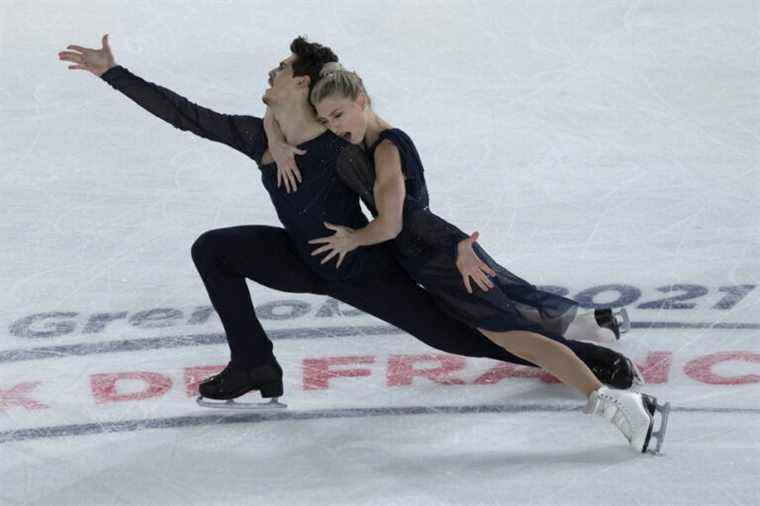 International figure skating in France |  Gilles and Poirier win the money