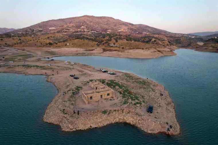 Iraq |  Sunken village resurfaces due to drought