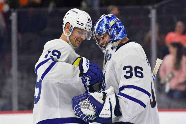 Leafs shutout Flyers 3-0