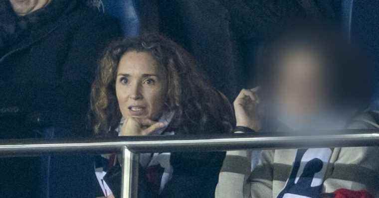 Marie-Sophie Lacarrau, happy mother with her two sons at Parc des Princes