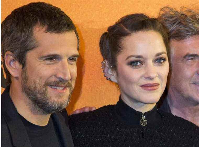 Marion Cotillard slips in front of her husband Guillaume Canet during a sequence which makes the buzz