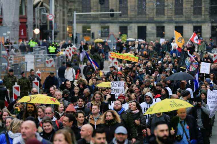 Netherlands |  Second night of violent protests against health restrictions