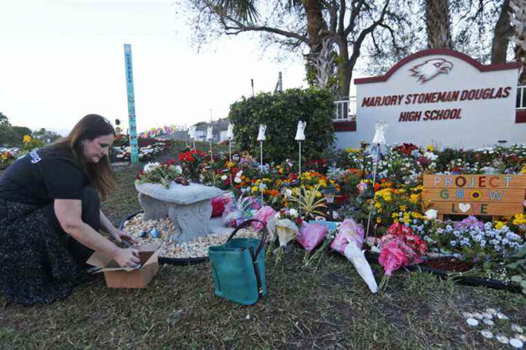 Parkland shooting |  $ 130 million for families of victims after FBI error